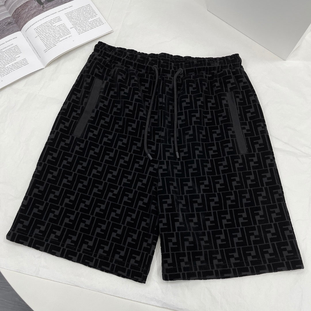 Short Fendi noir daim
