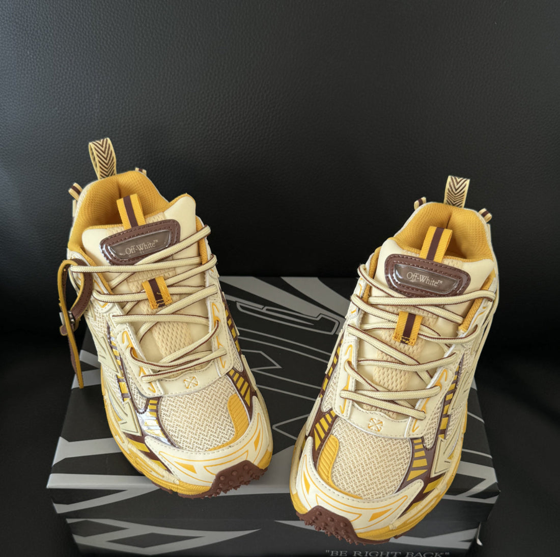 Off-White Be Right back Brown yellow