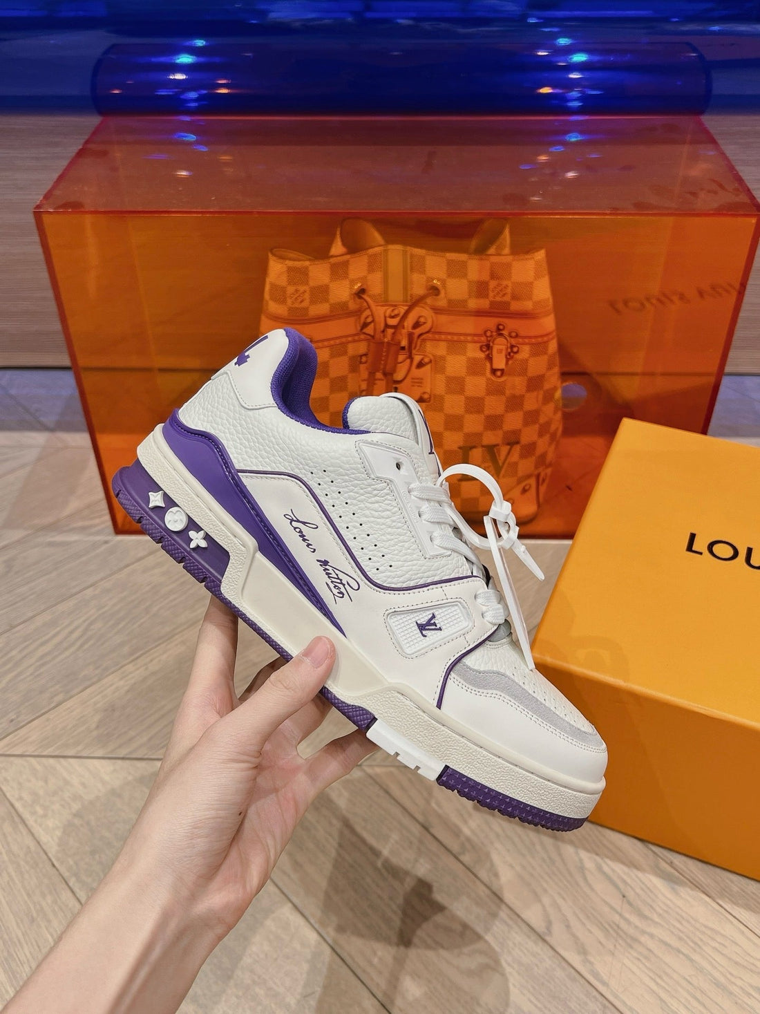 Lv trainers blanche/purple  facture