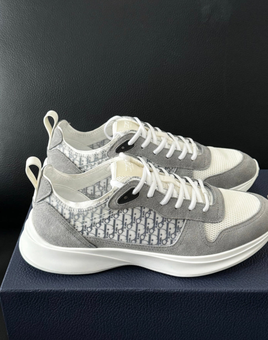Sneakers B25  grey facture 9/10