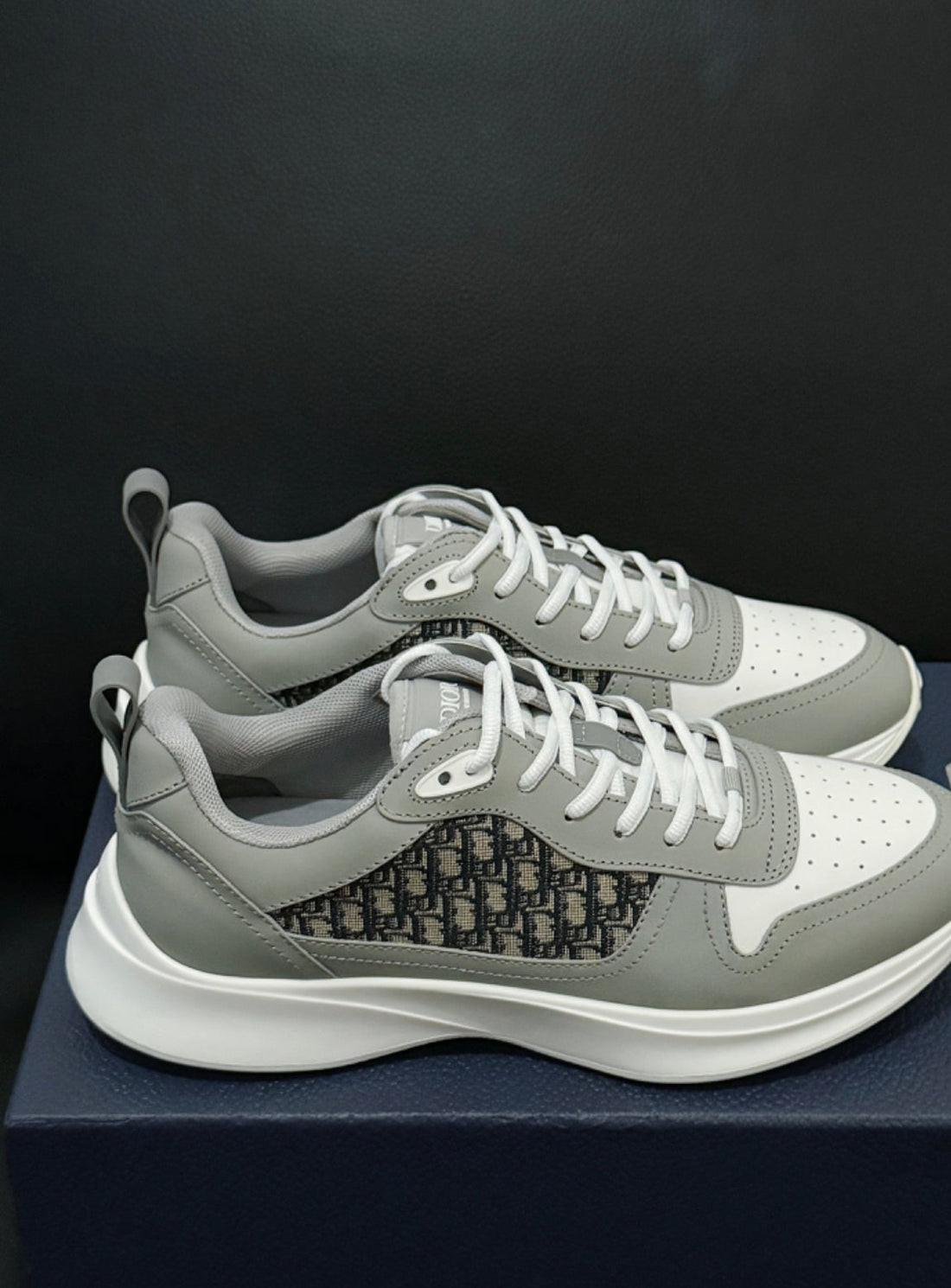 Sneakers B25  facture