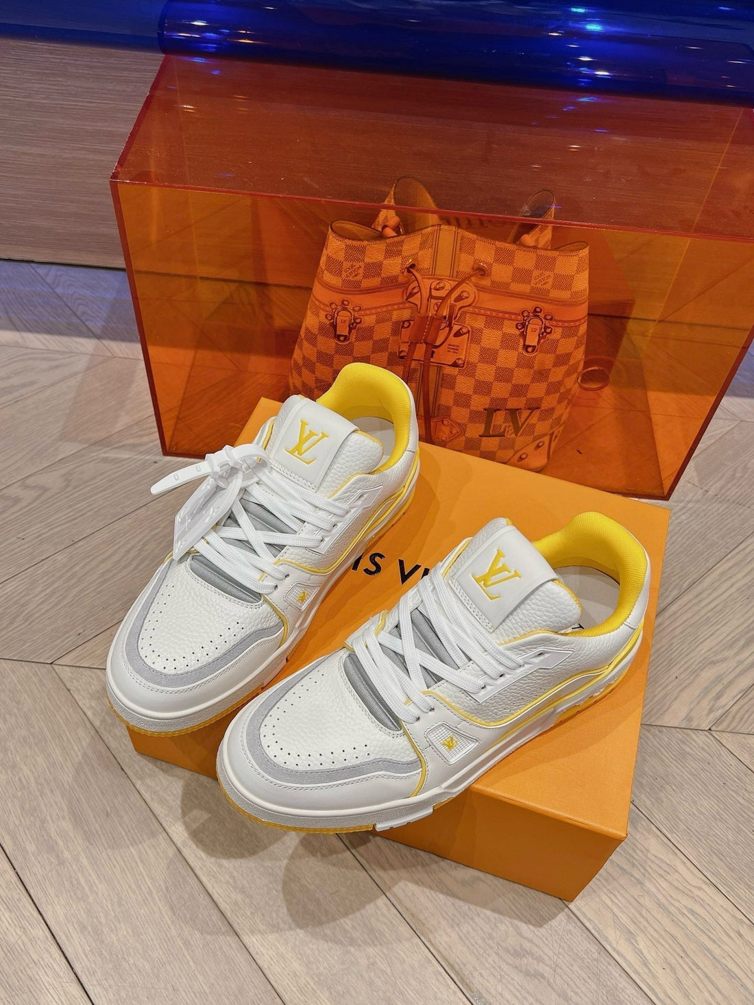 Lv trainers blanche/orange facture