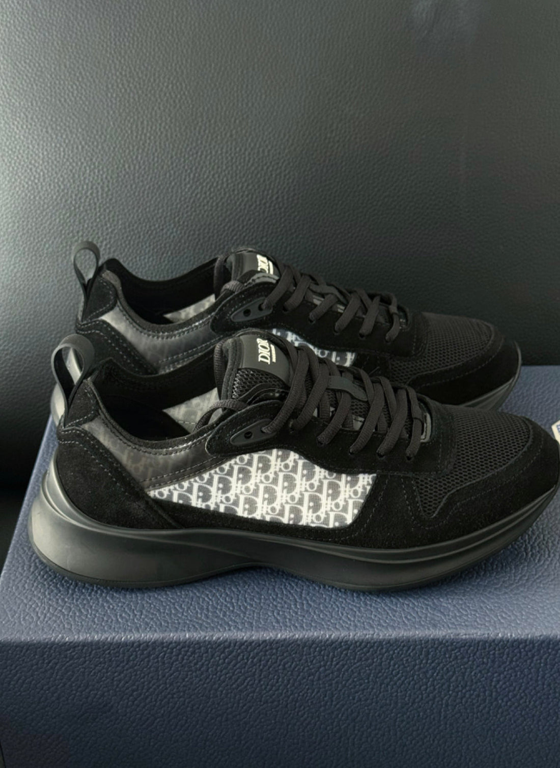 Sneakers B25  facture
