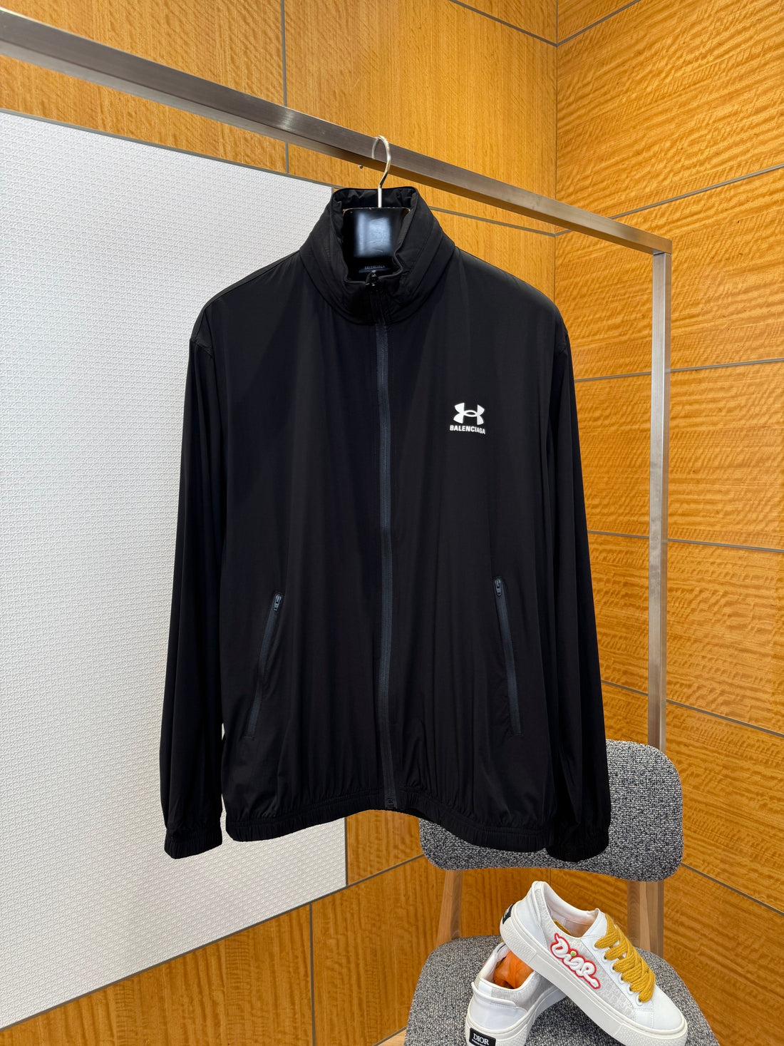 VESTE COUP VENT BALENCIAGA X UNDER