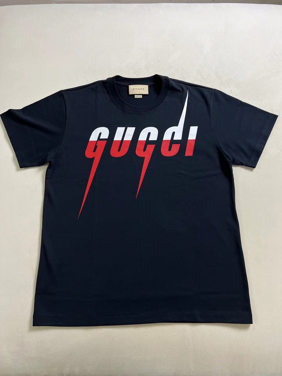 T shirt gucci Blade black And red