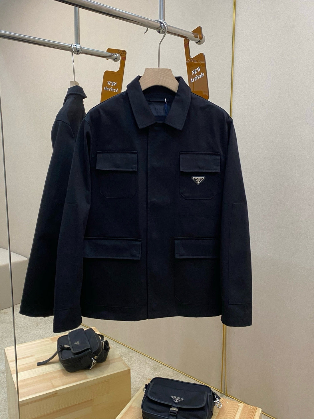 Prada veste boutonnée à col contrastant