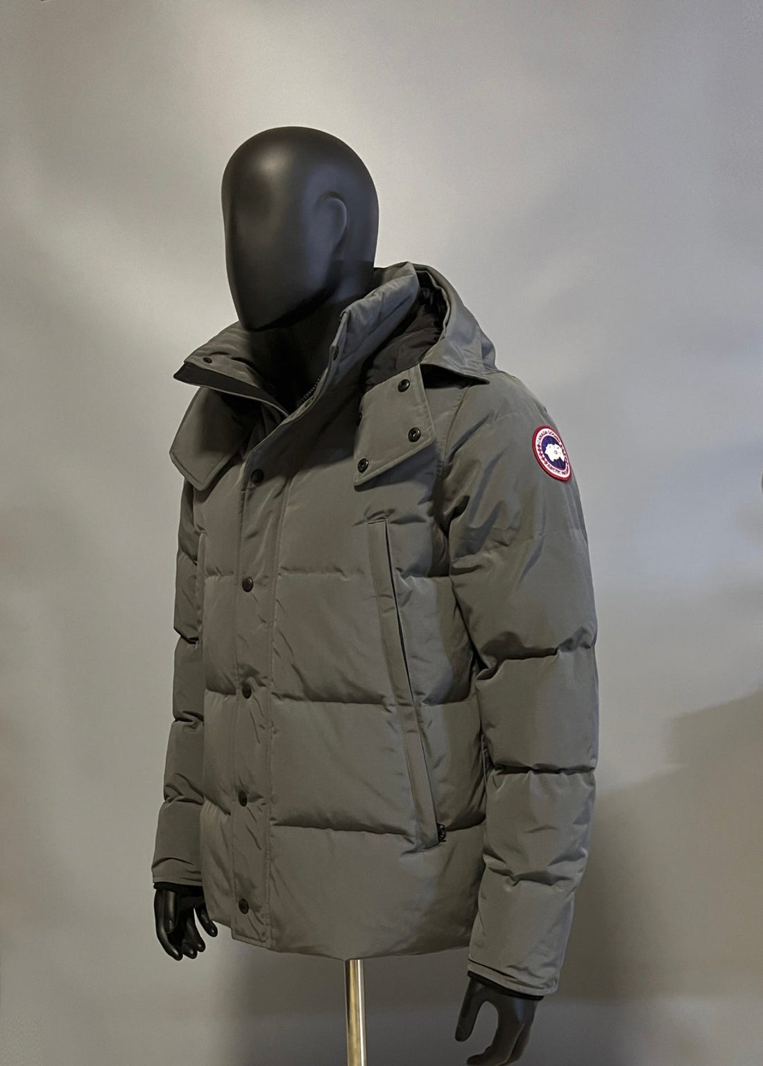 Canada Goose Wyndham  2024 facture Grey red label