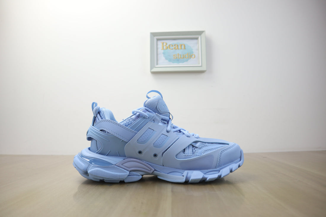 Balenciaga track blue sky facture