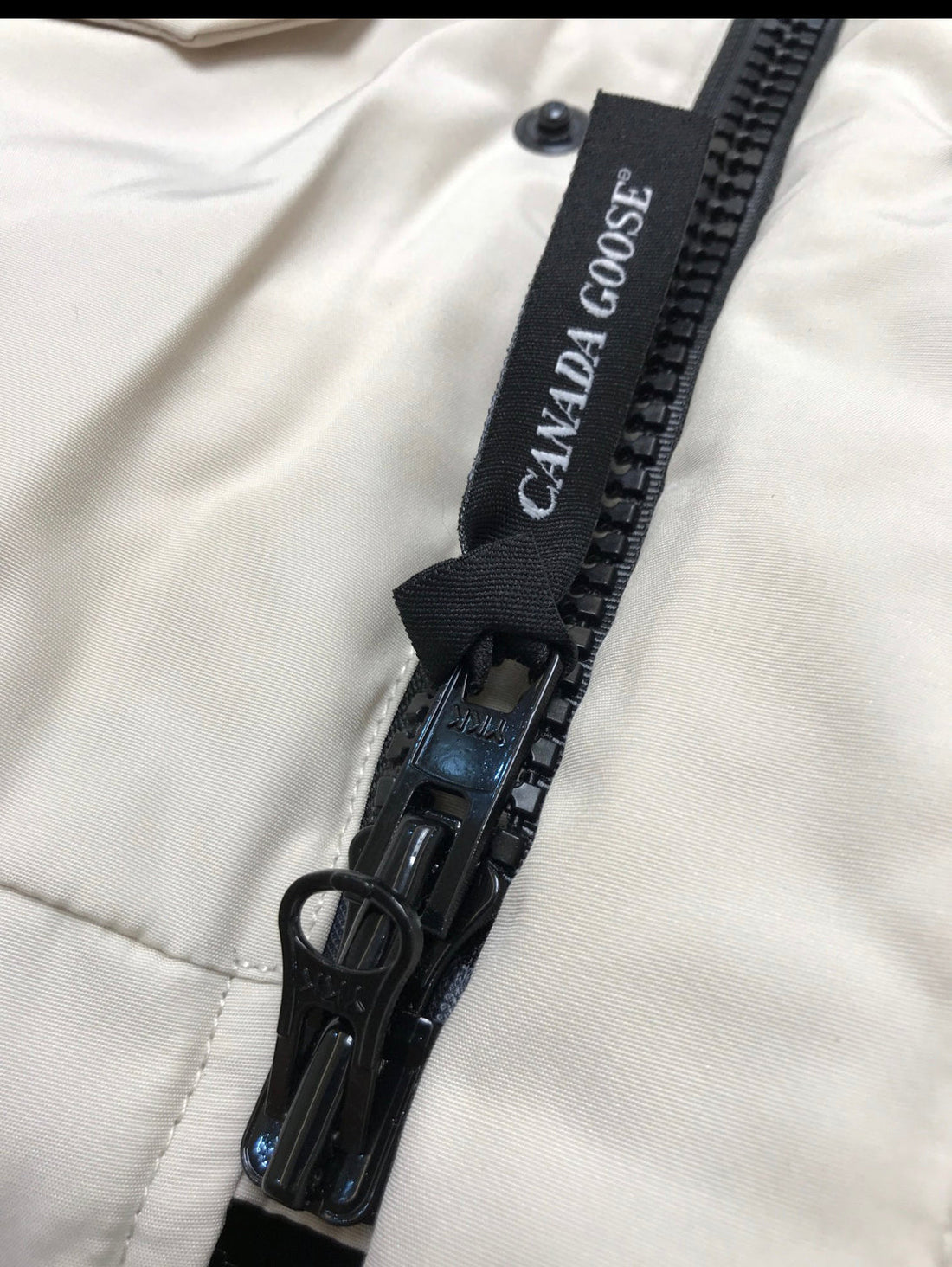 Canada Goose Chillwack Bomber beige facture 2024