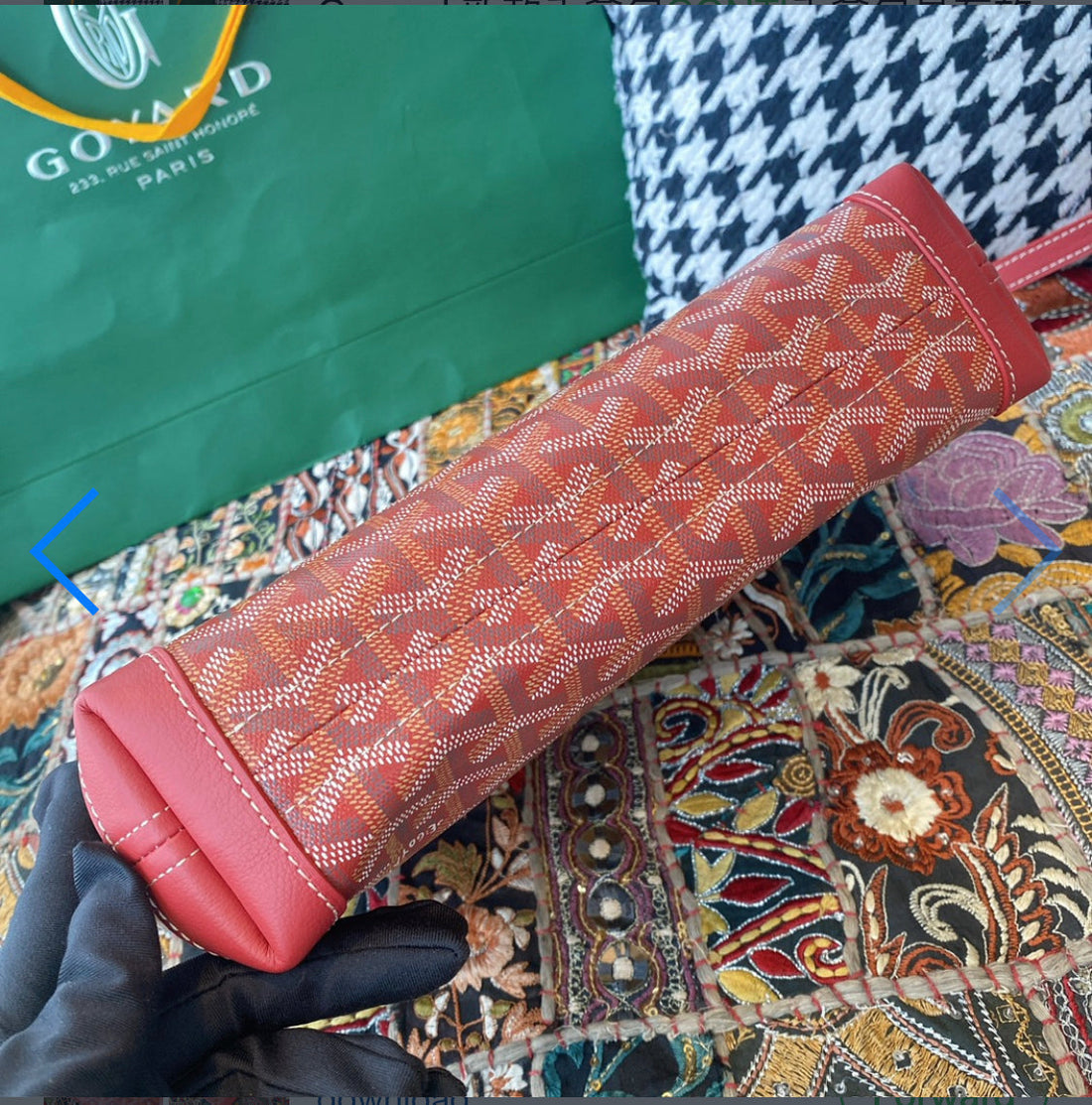 Pochette conti  red facture