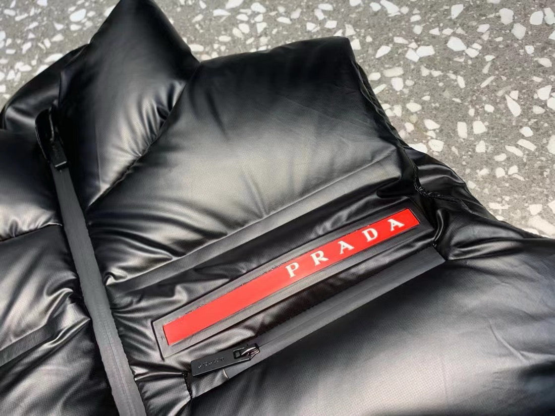 Prada Sans manche Black