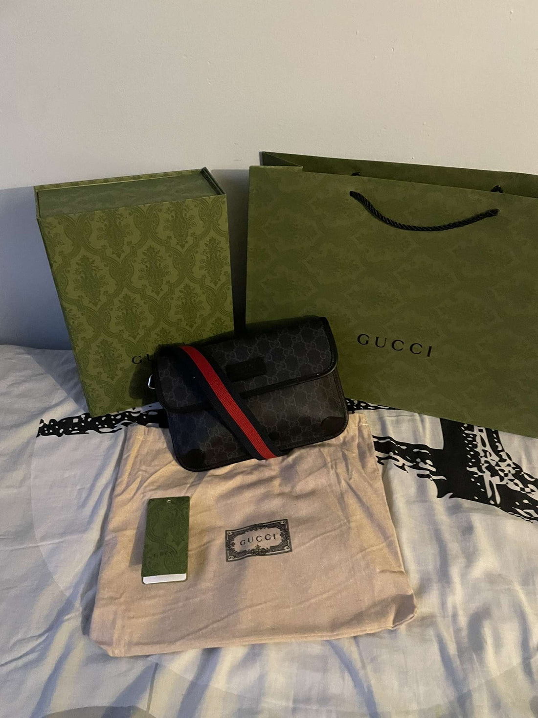 Sac ceinture GUCCI facture 10/10