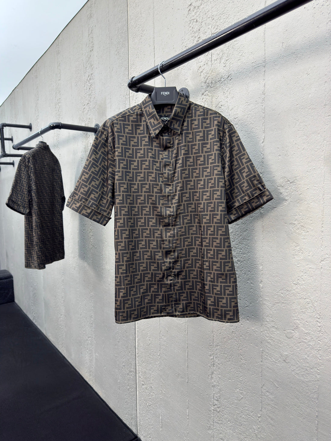 Chemise soie marron FENDI