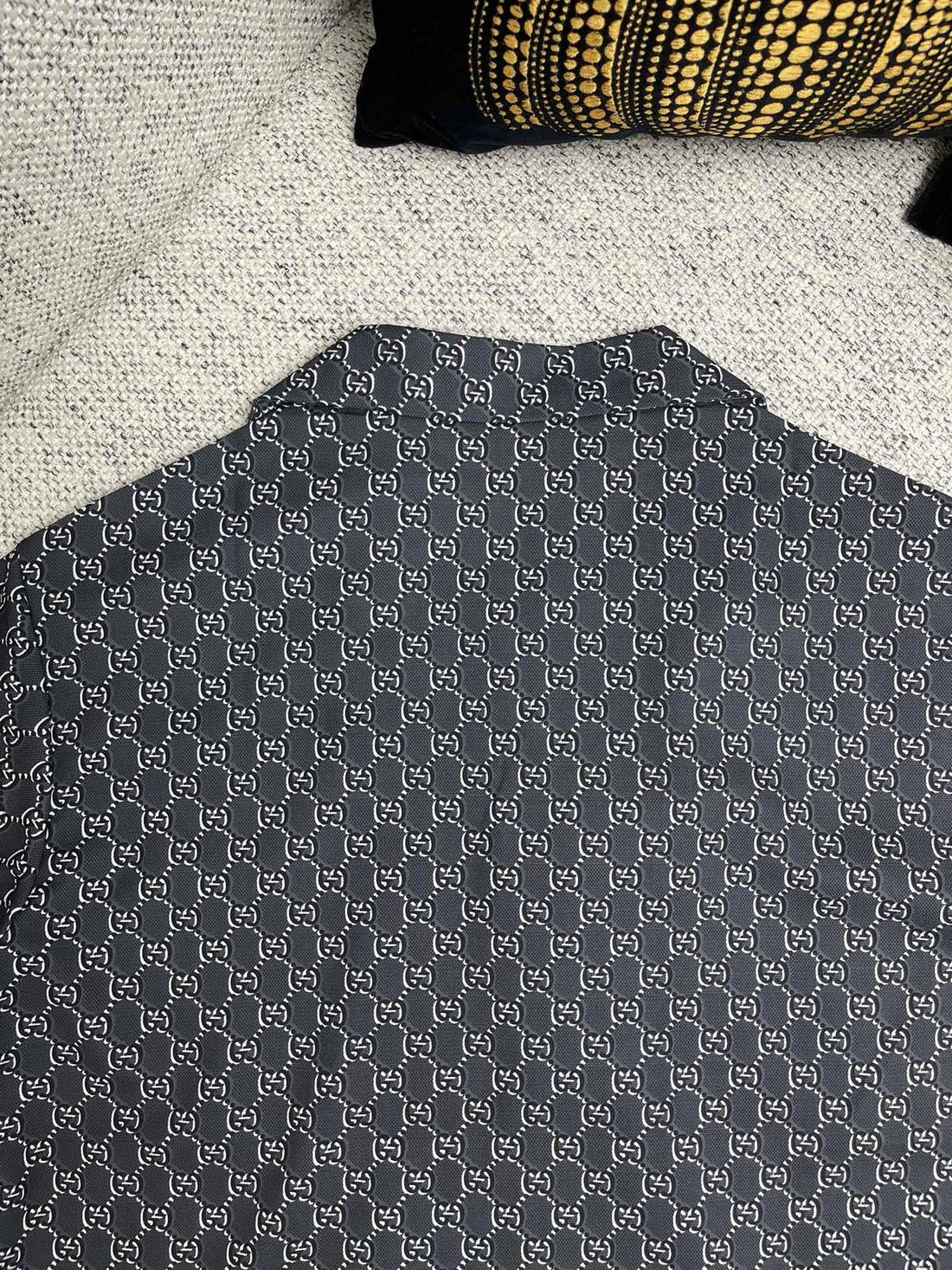 ENSEMBLE CHEMISE EN SOIE AVEC GUCCI SHADOW