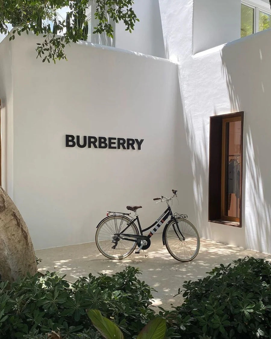Univers Burberry