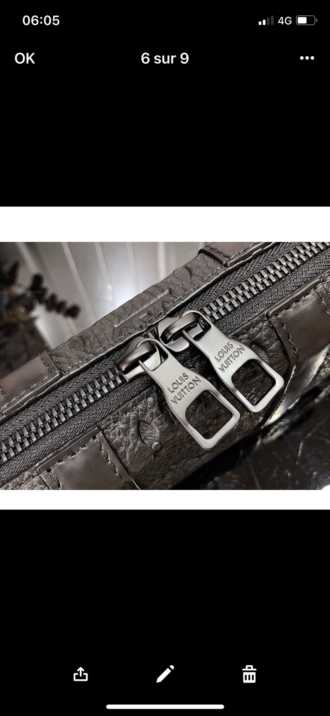 Pochette Trunk noir  facture